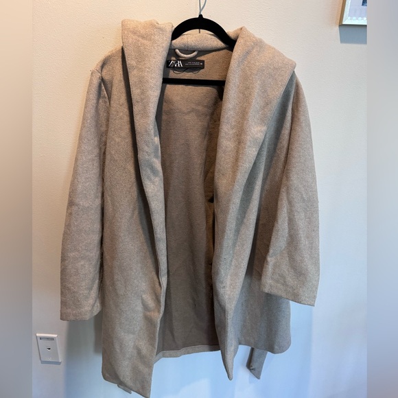Zara Coat - Picture 2 of 3